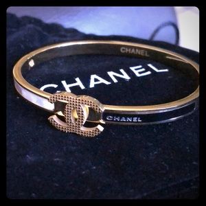 Gorgeous bracelet